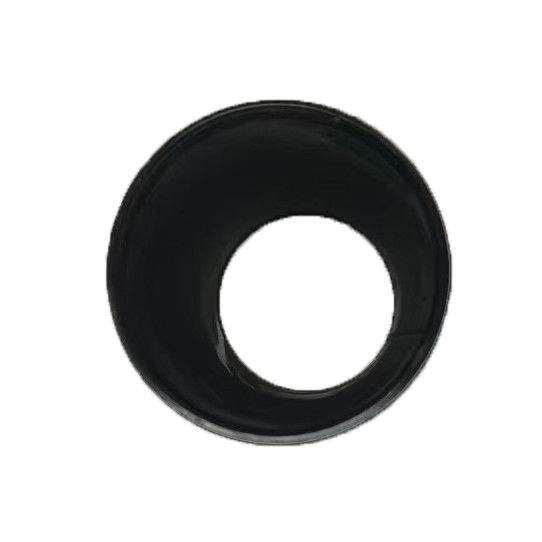 En el motor, el tubo de refrigeración de agua directa y el tubo de retorno de agua se unen